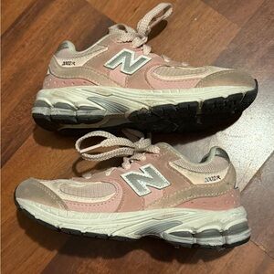 Kids New Balance 2002R